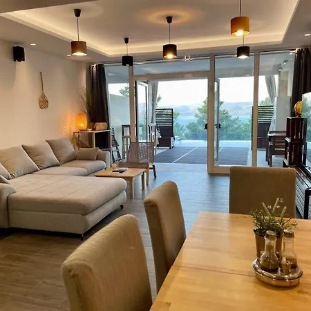 Apartment Seaview Private Terrace C0ndo With Starlink Wifi